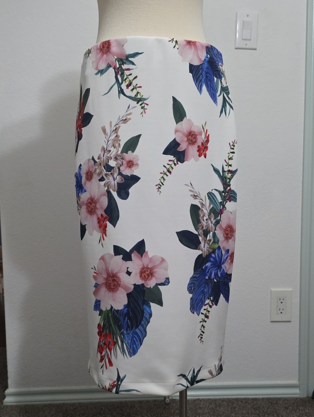 Tahari White Pencil Skirt with Pink & Blue Floral Print